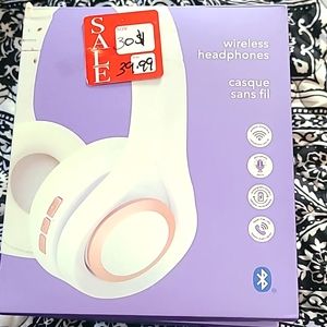 Wireless head phones